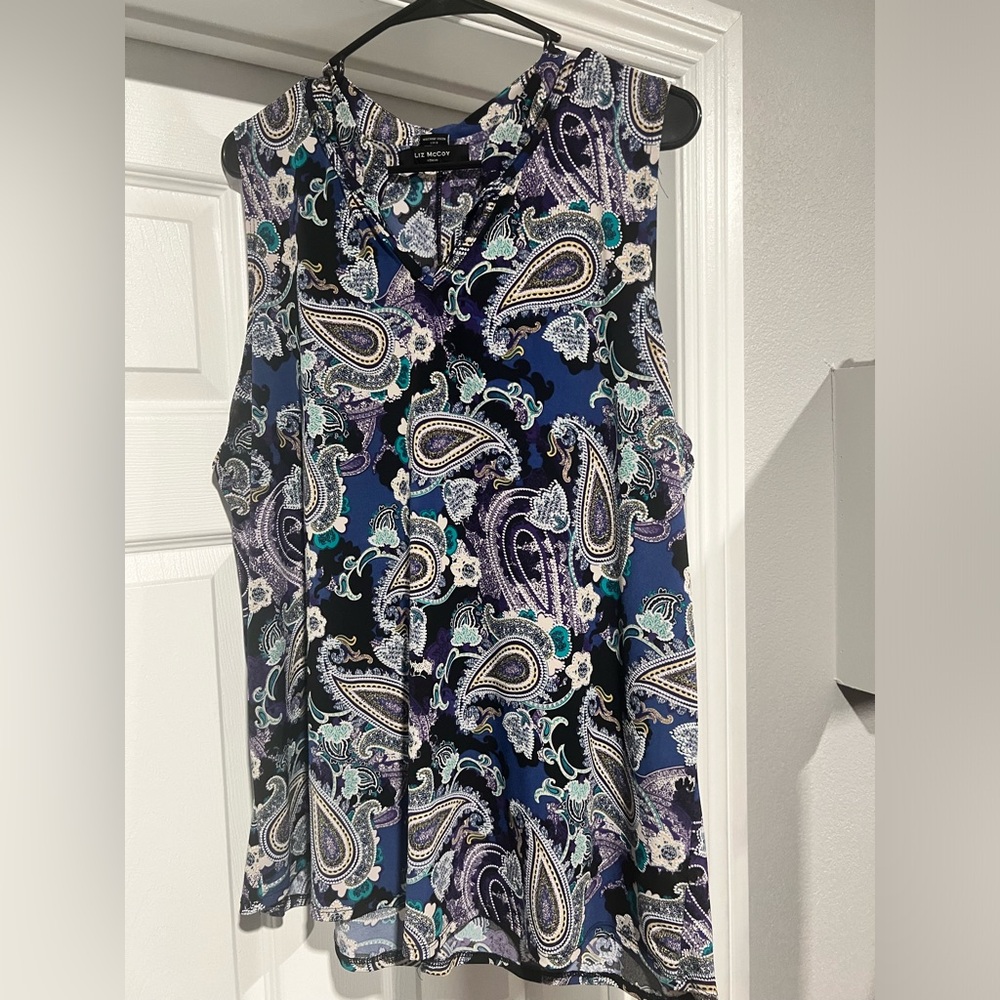 Women’s 2x Sleeveless blouse. Purple and Black